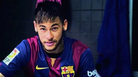 Neymar-Jr.-phu-thuy-bong-da-voi-ky-thuat-dieu-luyen